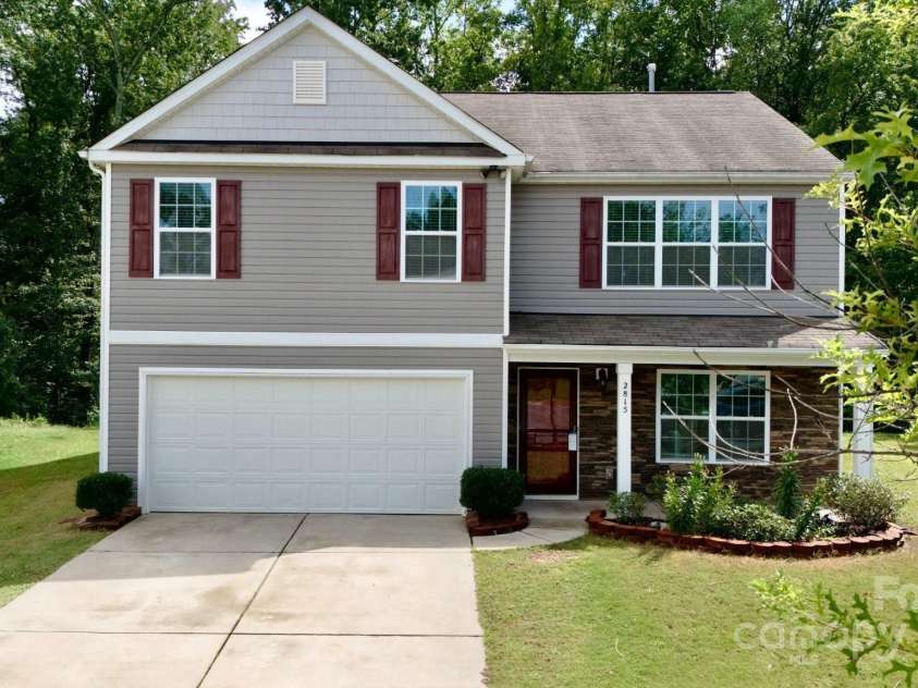 2815 Tancor Court, Charlotte, NC 28269.  MLS# CAR4288665, YatesRealty ID 31742. 