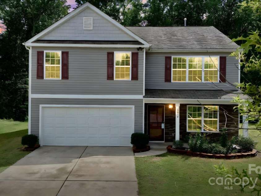 2815 Tancor Court, Charlotte, NC 28269.  MLS# CAR4288665, YatesRealty ID 31742. 