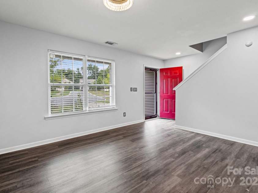 2815 Tancor Court, Charlotte, NC 28269.  MLS# CAR4288665, YatesRealty ID 31742. 