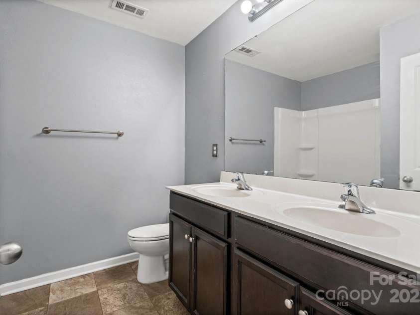 2815 Tancor Court, Charlotte, NC 28269.  MLS# CAR4288665, YatesRealty ID 31742. 