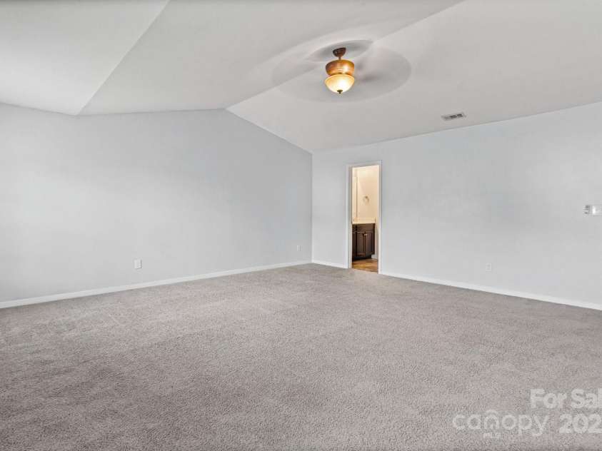 2815 Tancor Court, Charlotte, NC 28269.  MLS# CAR4288665, YatesRealty ID 31742. 