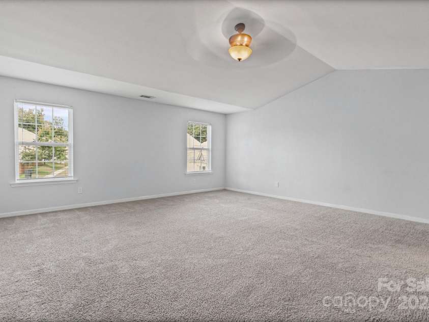 2815 Tancor Court, Charlotte, NC 28269.  MLS# CAR4288665, YatesRealty ID 31742. 