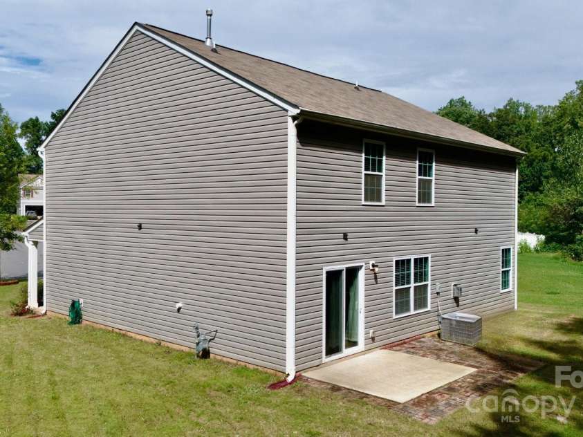 2815 Tancor Court, Charlotte, NC 28269.  MLS# CAR4288665, YatesRealty ID 31742. 