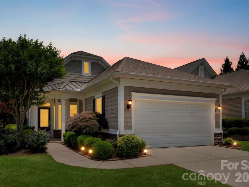 3921 Yosemite Way, Fort Mill, SC 29707.  MLS# CAR4391671, YatesRealty ID 31742. 