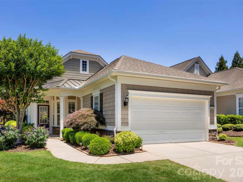 3921 Yosemite Way, Fort Mill, SC 29707.  MLS# CAR4391671, YatesRealty ID 31742. 