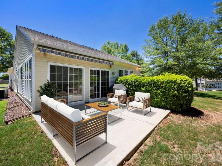 3921 Yosemite Way, Fort Mill, SC 29707.  MLS# CAR4391671, YatesRealty ID 31742. 