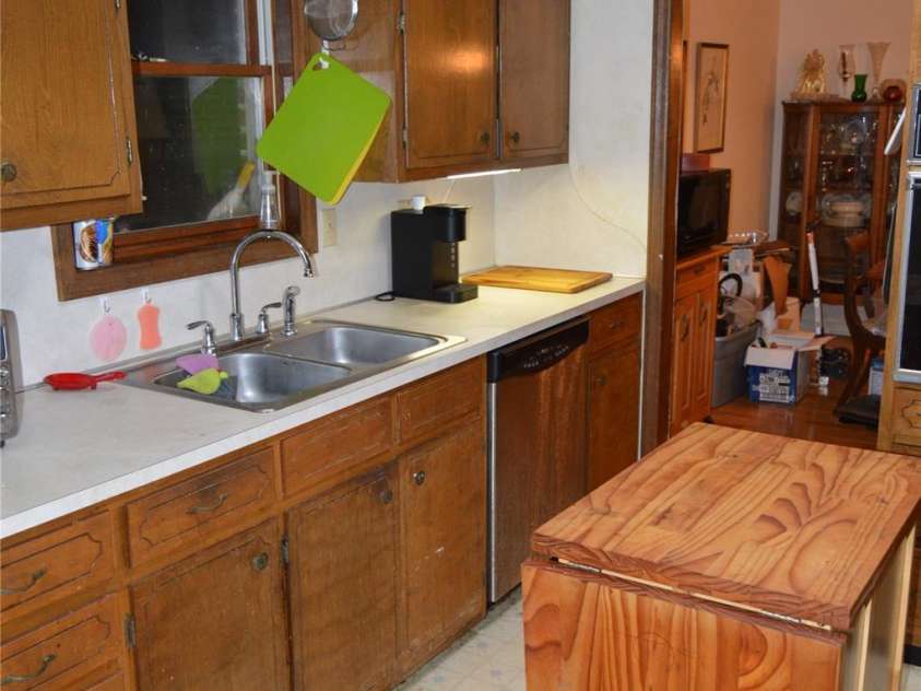 1265 Delwood Drive, Lenoir, NC 28645.  MLS# CAR4278882, YatesRealty ID 31743. 