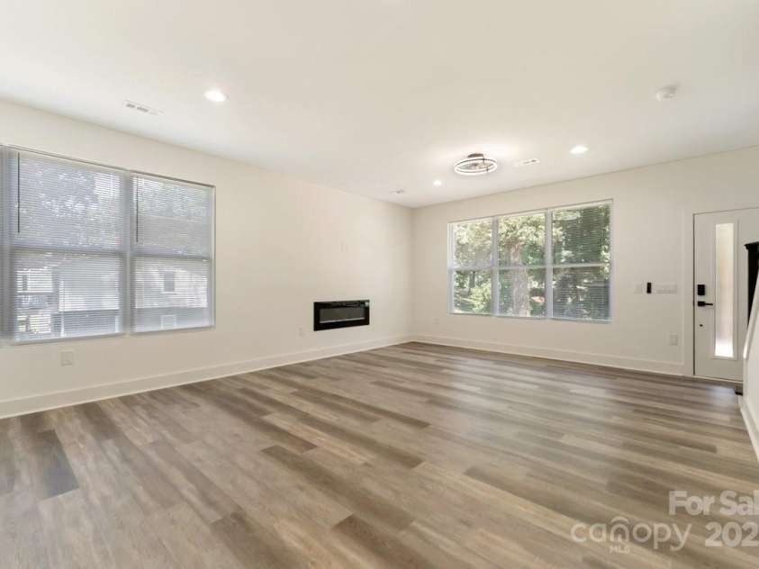 207 Gaston Avenue, Bessemer City, NC 28016.  MLS# CAR4287044, YatesRealty ID 31745. 