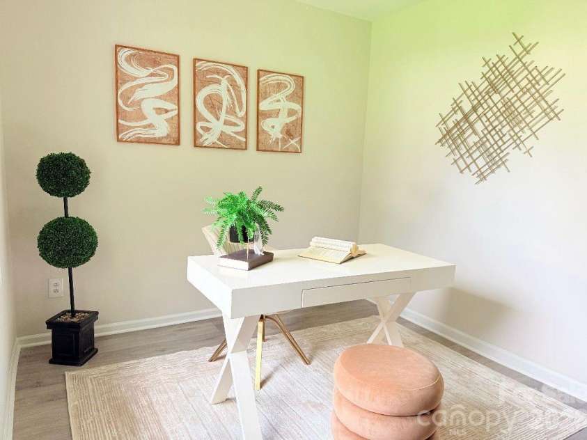 2530 Dion Avenue, Charlotte, NC 28212.  MLS# CAR4392884, YatesRealty ID 31745. 