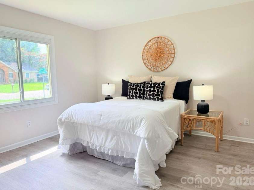 2530 Dion Avenue, Charlotte, NC 28212.  MLS# CAR4392884, YatesRealty ID 31745. 