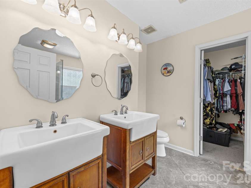109 Oak Grove Court, Fort Mill, SC 29715.  MLS# CAR4395395, YatesRealty ID 31747. 