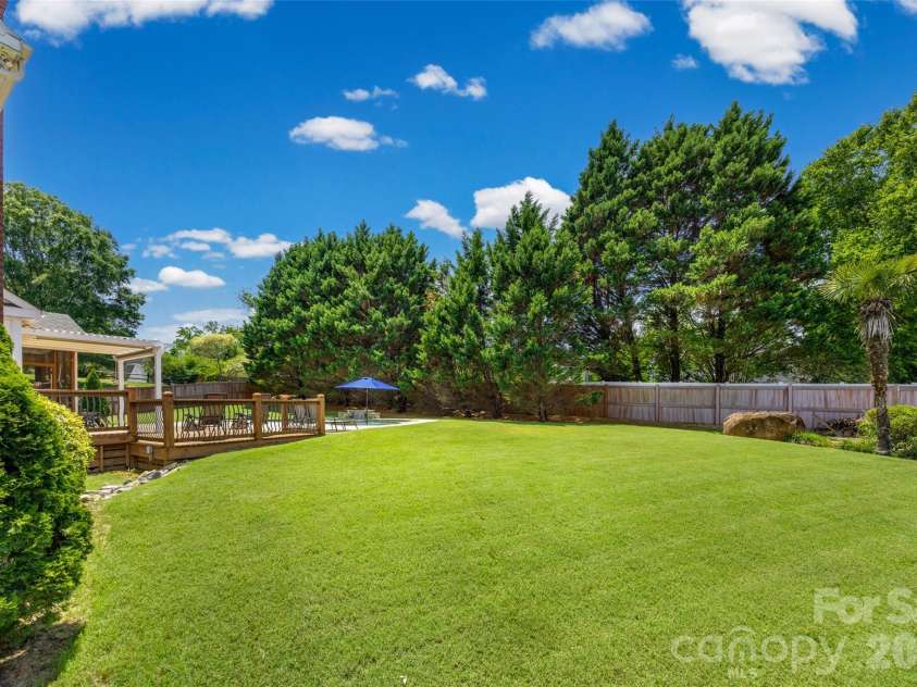 109 Oak Grove Court, Fort Mill, SC 29715.  MLS# CAR4395395, YatesRealty ID 31747. 