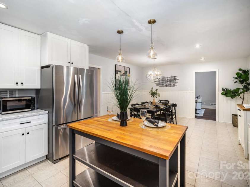 4751 Amity Place, Charlotte, NC 28212.  MLS# CAR4282894, YatesRealty ID 31748. 