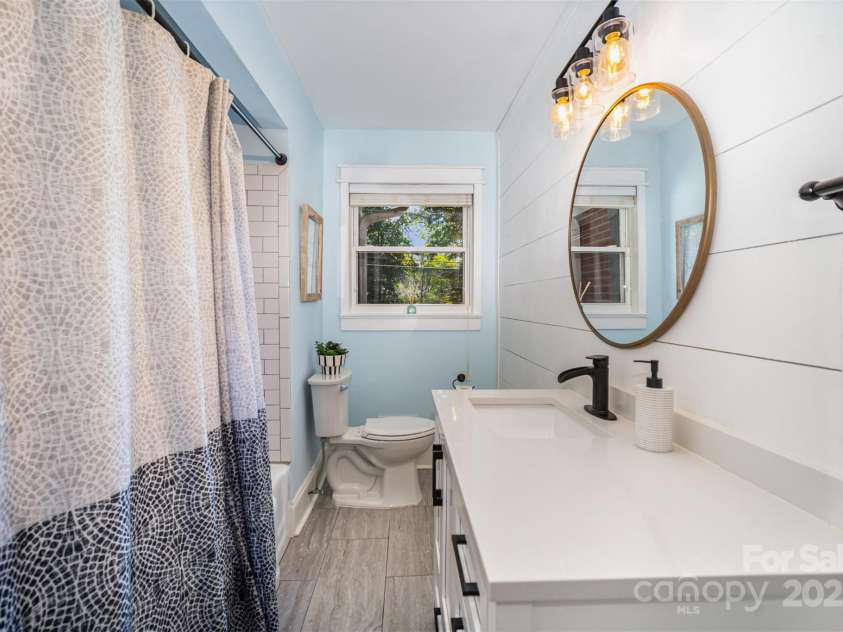 4751 Amity Place, Charlotte, NC 28212.  MLS# CAR4282894, YatesRealty ID 31748. 