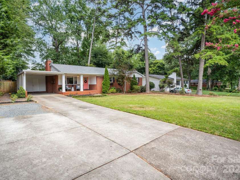 4751 Amity Place, Charlotte, NC 28212.  MLS# CAR4282894, YatesRealty ID 31748. 