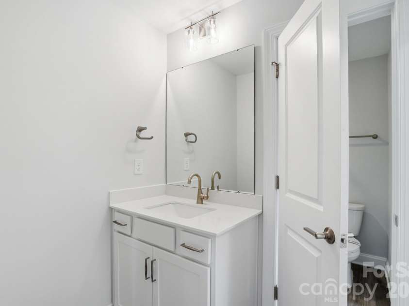 5917 New River Drive, Huntersville, NC 28078.  MLS# CAR4359977, YatesRealty ID 31748. Bath 2