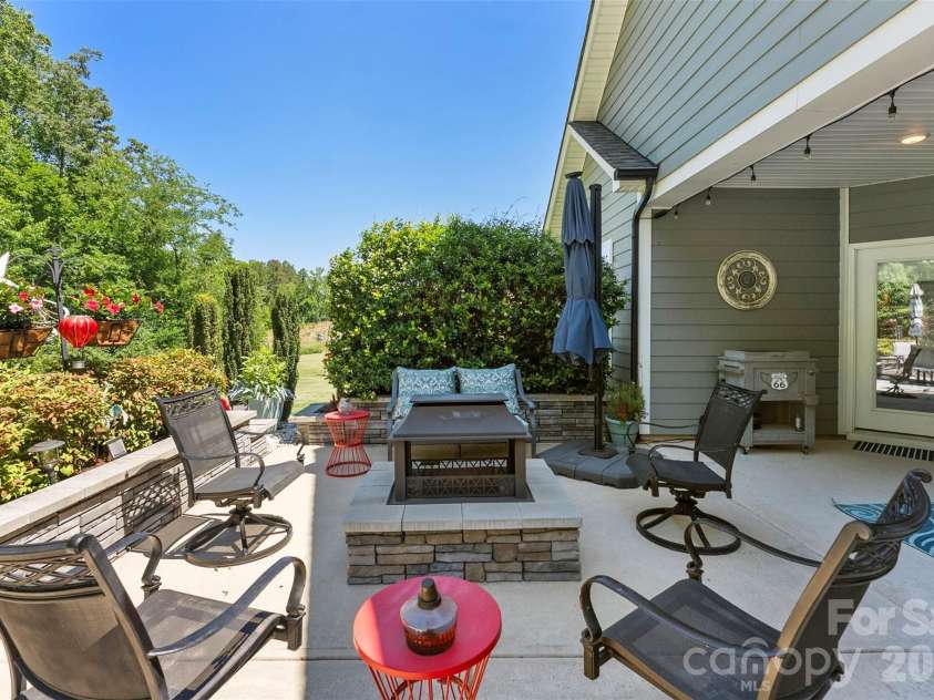 1157 Curling Creek Drive, Indian Trail, NC 28079.  MLS# CAR4386464, YatesRealty ID 31749. 