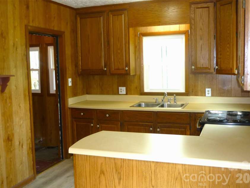 120 Bradley Road, Shelby, NC 28152.  MLS# CAR4354776, YatesRealty ID 3175. 
