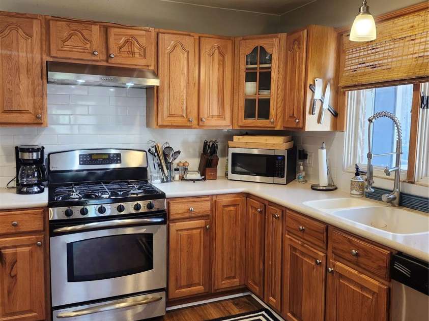 5434 Beckhaven Lane, Charlotte, NC 28216.  MLS# CAR4235338, YatesRealty ID 3175. 