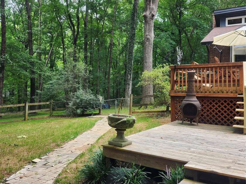 5434 Beckhaven Lane, Charlotte, NC 28216.  MLS# CAR4235338, YatesRealty ID 3175. 