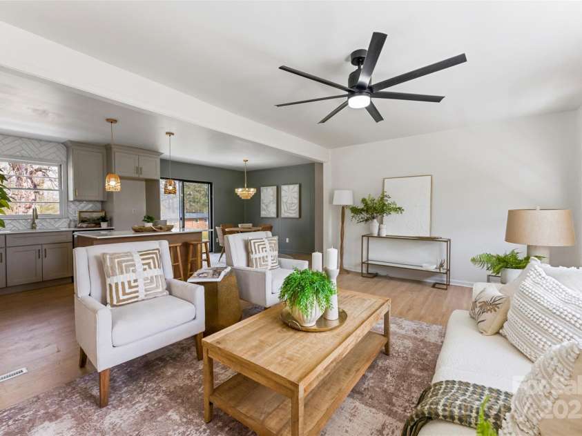 2232 Glenraven Avenue, Gastonia, NC 28052.  MLS# CAR4267918, YatesRealty ID 31752. 