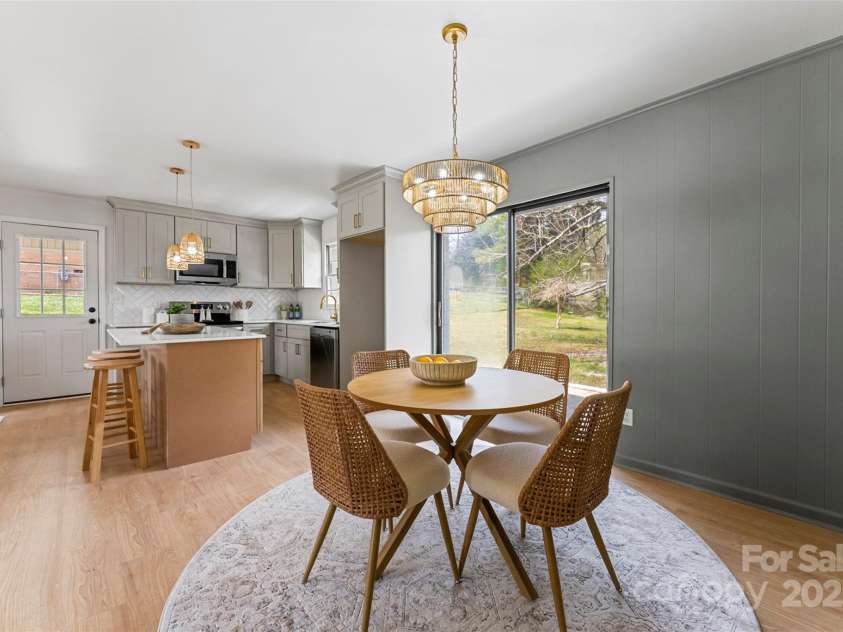 2232 Glenraven Avenue, Gastonia, NC 28052.  MLS# CAR4267918, YatesRealty ID 31752. 