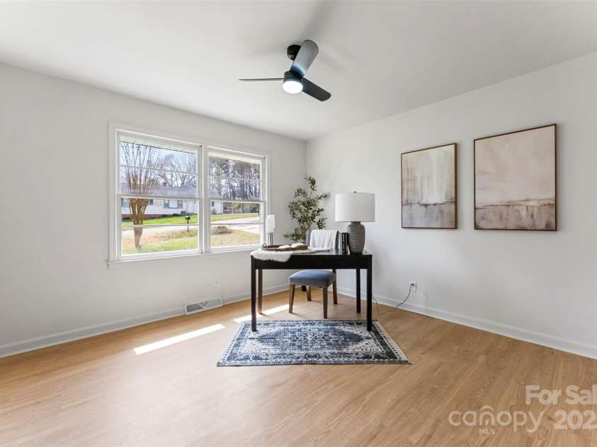 2232 Glenraven Avenue, Gastonia, NC 28052.  MLS# CAR4267918, YatesRealty ID 31752. 