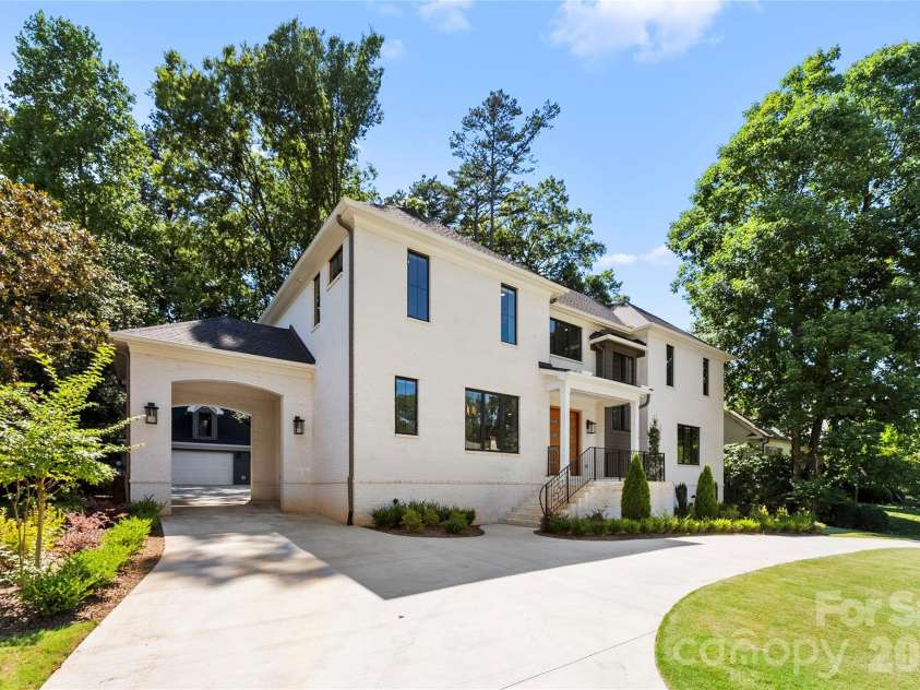 1550 Coventry Road, Charlotte, NC 28211.  MLS# CAR4406739, YatesRealty ID 31753. 