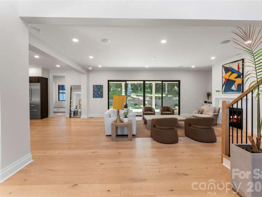 1550 Coventry Road, Charlotte, NC 28211.  MLS# CAR4406739, YatesRealty ID 31753. 