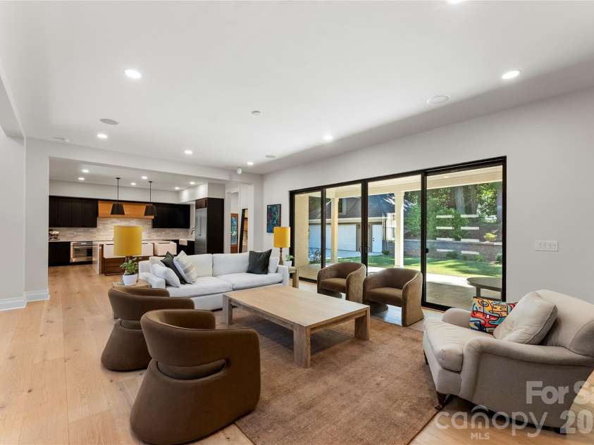 1550 Coventry Road, Charlotte, NC 28211.  MLS# CAR4406739, YatesRealty ID 31753. 