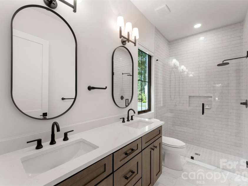 1550 Coventry Road, Charlotte, NC 28211.  MLS# CAR4406739, YatesRealty ID 31753. 