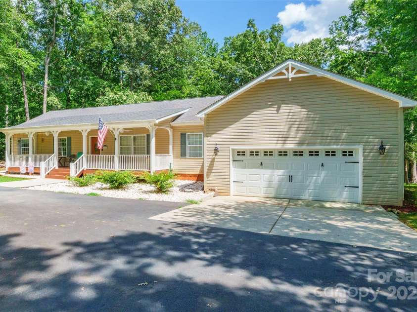 1615 Oak Park Court, Iron Station, NC 28080.  MLS# CAR4285037, YatesRealty ID 31754. 