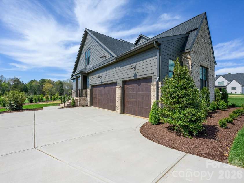 5830 Long Stirrup Lane, Mint Hill, NC 28227.  MLS# CAR4312768, YatesRealty ID 31754. 