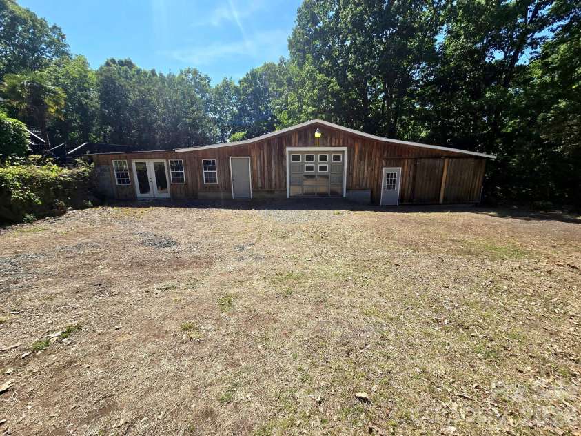 29386 Nelson Mountain Road, Albemarle, NC 28001.  MLS# CAR4369347, YatesRealty ID 31755. 