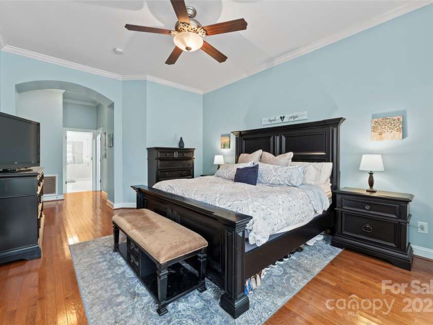 878 Promenade Walk, Fort Mill, SC 29708.  MLS# CAR4281286, YatesRealty ID 31755. The over-sized primary bedroom has room for a king bed, two nightstands, drawers and MORE!