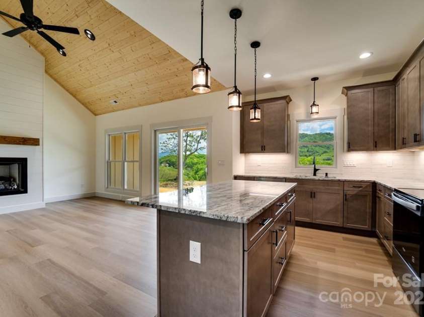 70 Knox Best Street, Clyde, NC 28721.  MLS# CAR4323145, YatesRealty ID 31756. 