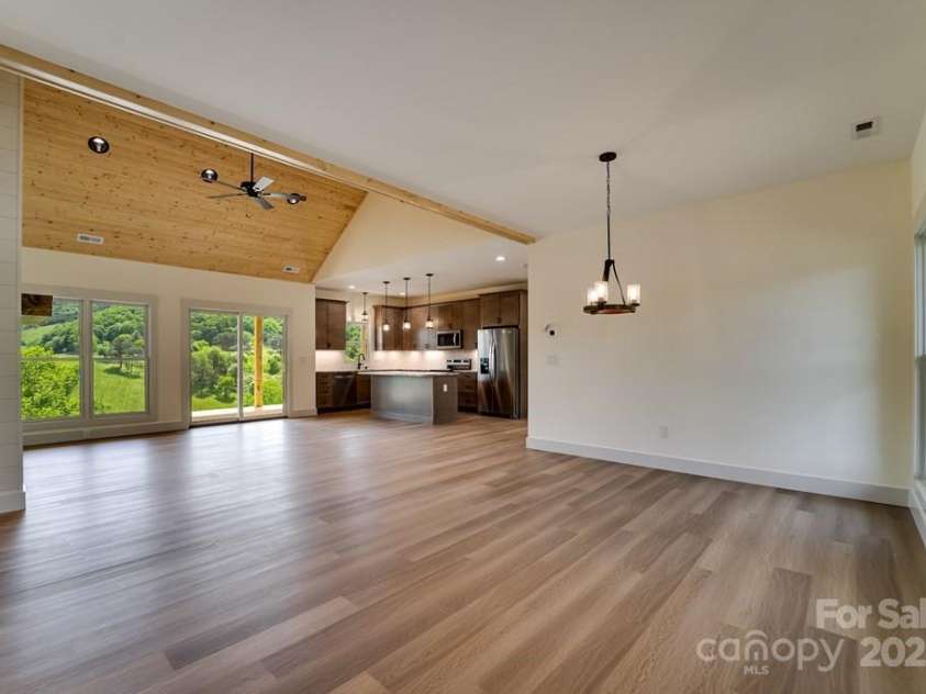 70 Knox Best Street, Clyde, NC 28721.  MLS# CAR4323145, YatesRealty ID 31756. 