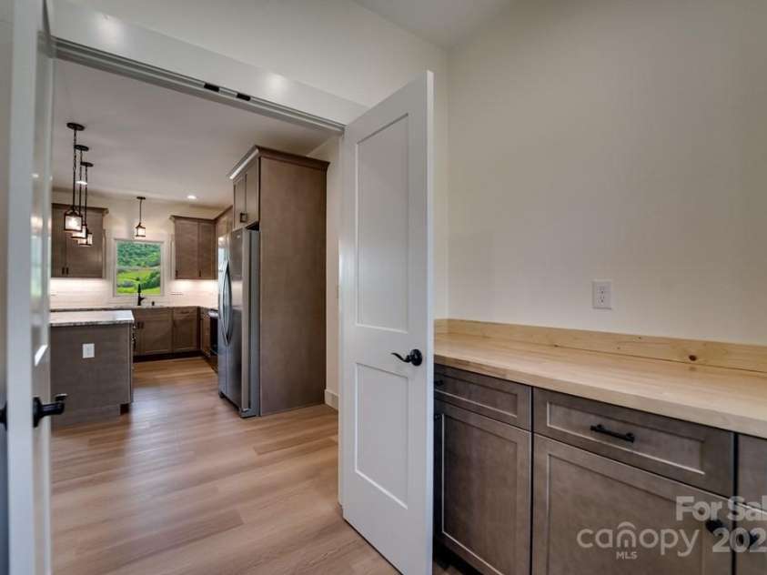 70 Knox Best Street, Clyde, NC 28721.  MLS# CAR4323145, YatesRealty ID 31756. 