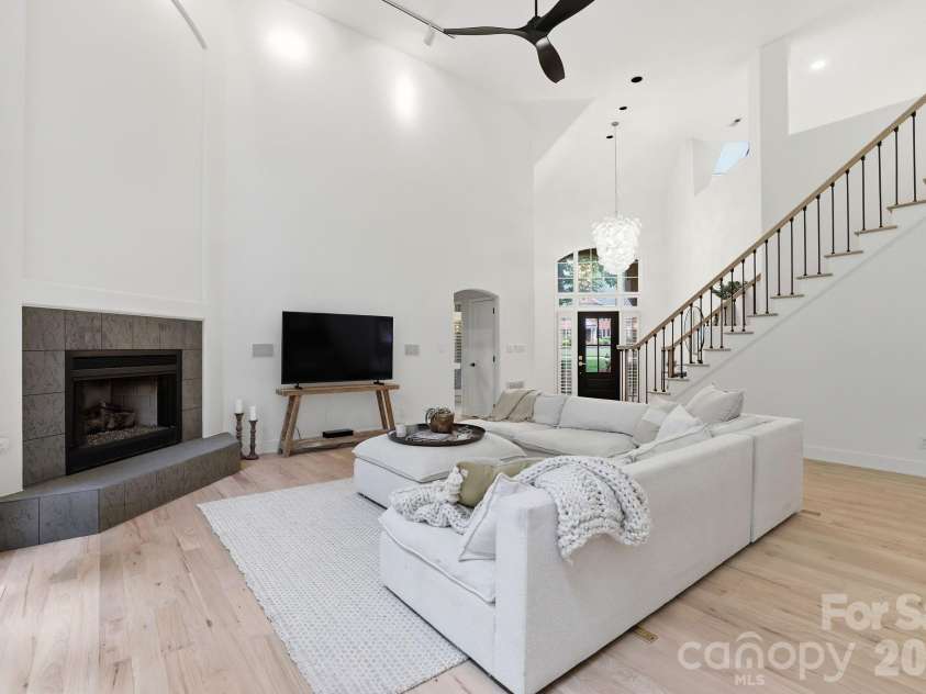 5424 Amanda Lane, Belmont, NC 28012.  MLS# CAR4383448, YatesRealty ID 31758. 