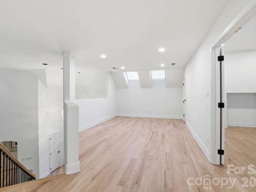 5424 Amanda Lane, Belmont, NC 28012.  MLS# CAR4383448, YatesRealty ID 31758. 