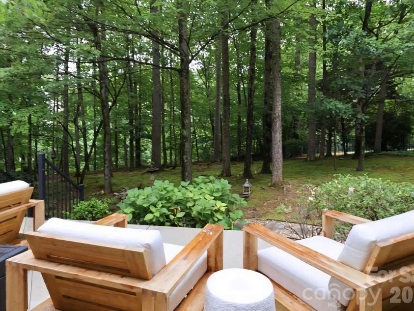 5424 Amanda Lane, Belmont, NC 28012.  MLS# CAR4383448, YatesRealty ID 31758. 
