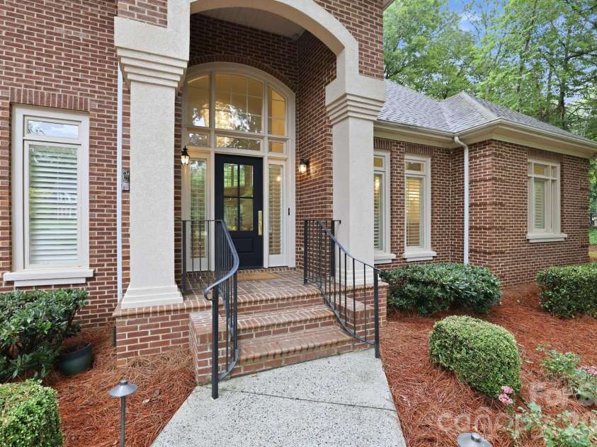 5424 Amanda Lane, Belmont, NC 28012.  MLS# CAR4383448, YatesRealty ID 31758. 
