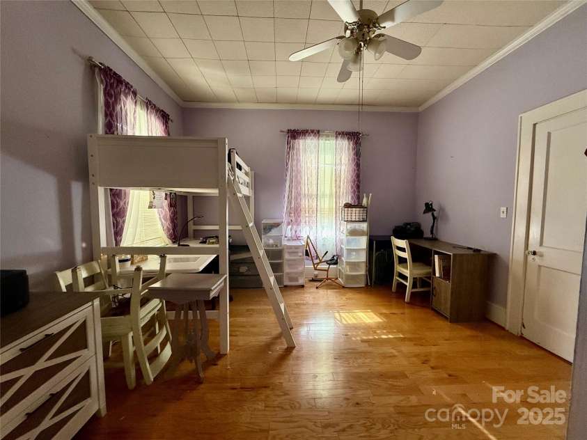 17 3rd Street, Marion, NC 28752.  MLS# CAR4285821, YatesRealty ID 31759. 