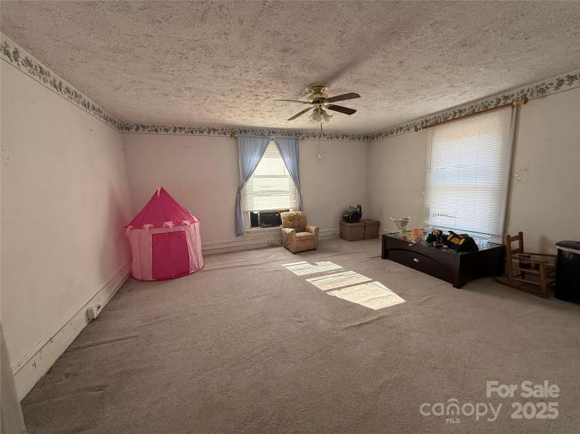 17 3rd Street, Marion, NC 28752.  MLS# CAR4285821, YatesRealty ID 31759. 