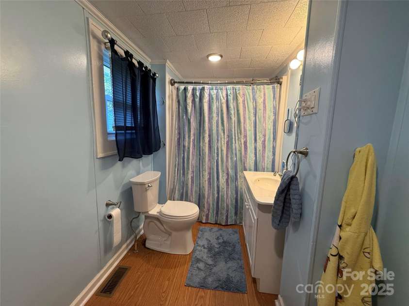 17 3rd Street, Marion, NC 28752.  MLS# CAR4285821, YatesRealty ID 31759. 