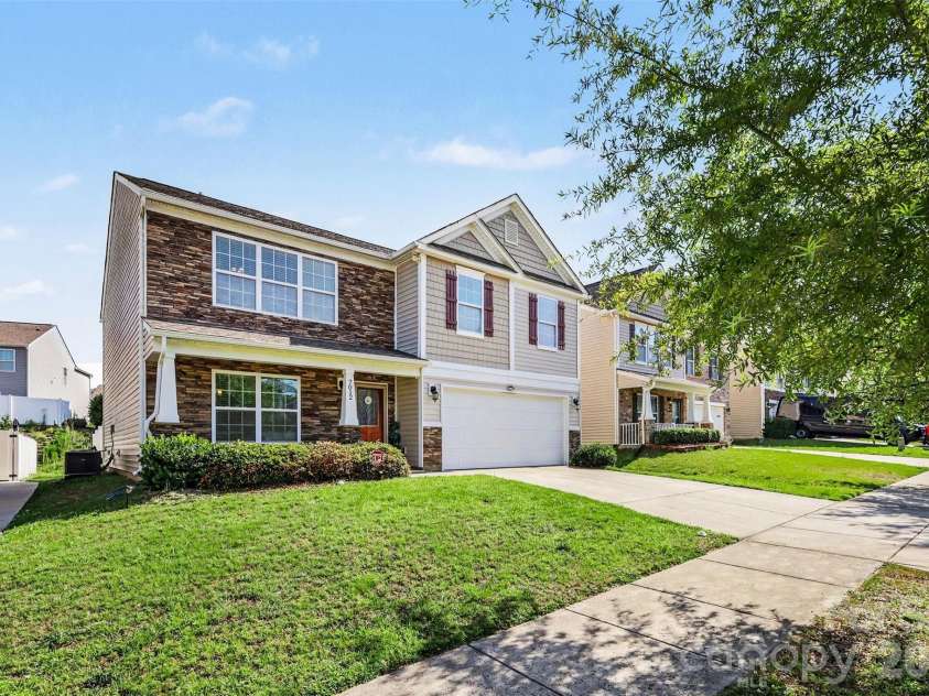 7012 Palatine Lane, Charlotte, NC 28214.  MLS# CAR4389358, YatesRealty ID 31759. 