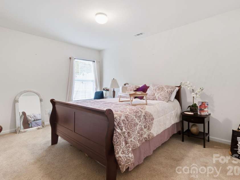 7012 Palatine Lane, Charlotte, NC 28214.  MLS# CAR4426582, YatesRealty ID 31759. 