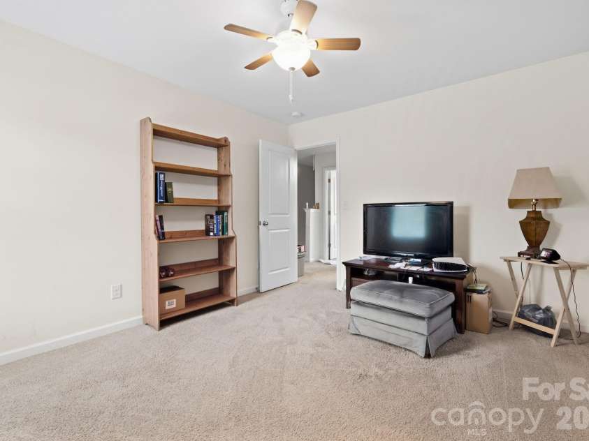 7012 Palatine Lane, Charlotte, NC 28214.  MLS# CAR4426582, YatesRealty ID 31759. 