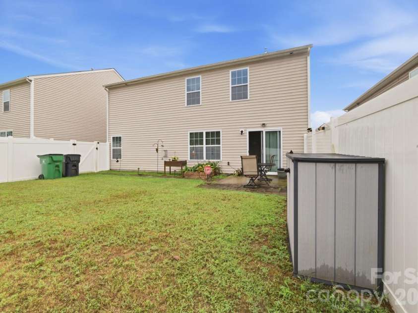 7012 Palatine Lane, Charlotte, NC 28214.  MLS# CAR4426582, YatesRealty ID 31759. 