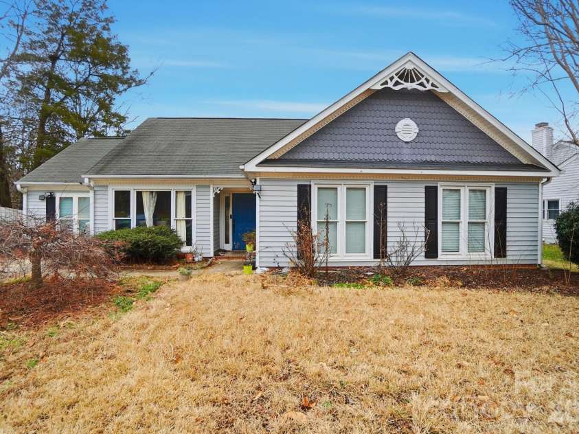 165 Edgewater Drive, Concord, NC 28027.  MLS# CAR4335803, YatesRealty ID 3176. 